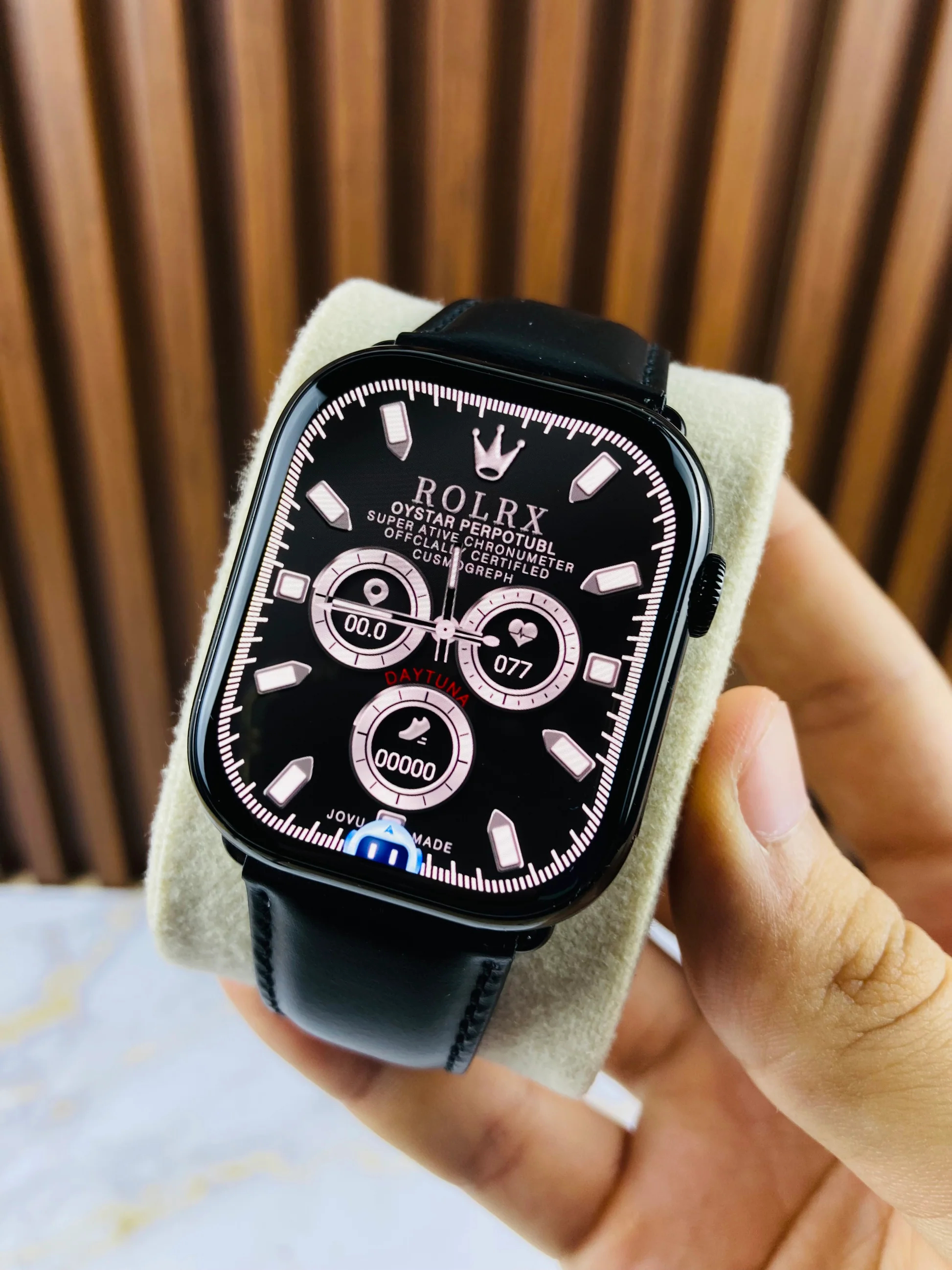 ساعة ذكية من سلسلة 10 إصدار رولكس