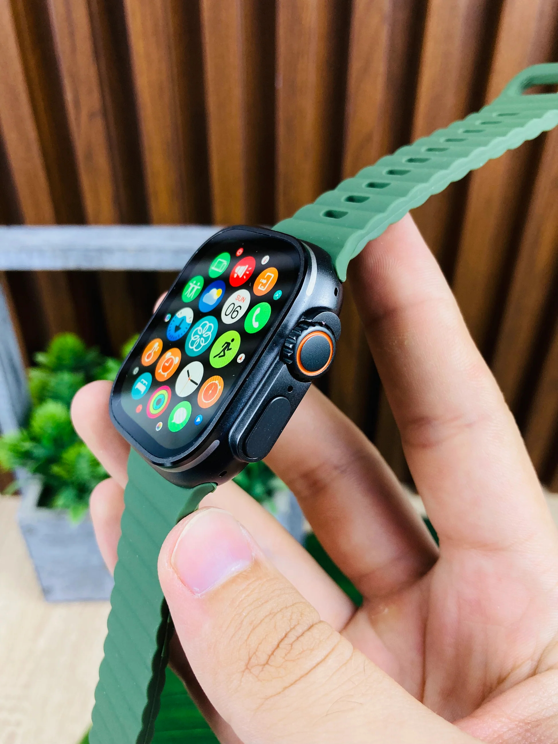 ساعة ذكية من سلسلة 10 إصدار رولكس